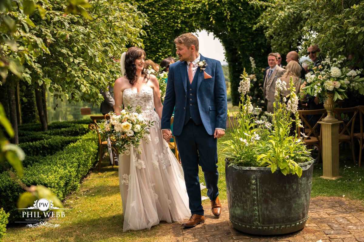 Pauntley Court Wedding Venue bride and groom wedding ceremony