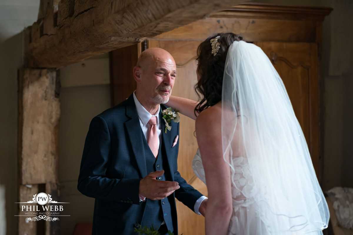 Pauntley Court Wedding Venue father of bride first look