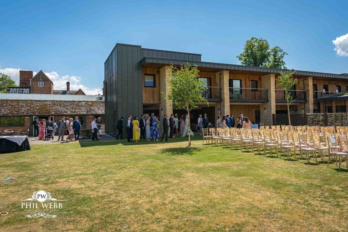 The Hatherley Manor Hotel Wedding photography outdoor wedding ceremony