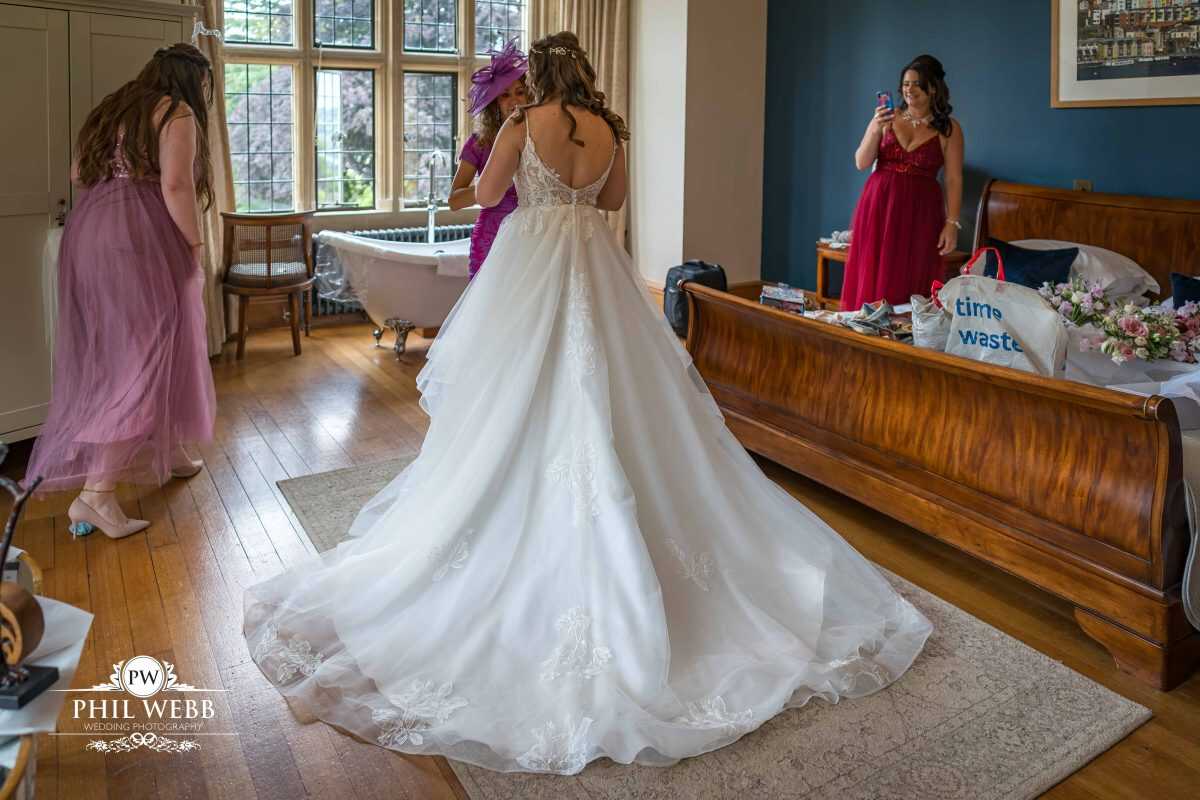 Coombe Lodge Wedding Photography bride preps