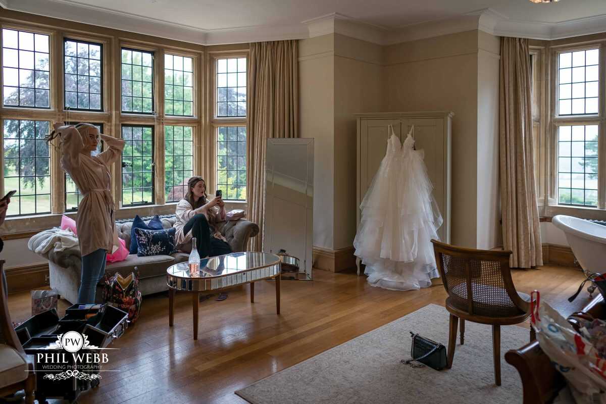 Coombe Lodge Wedding Photography bride preps