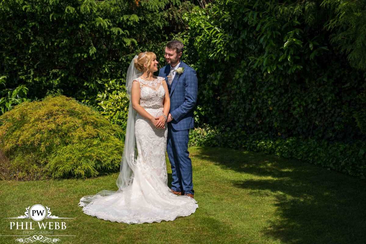 bride and groom portrait redhouse barns